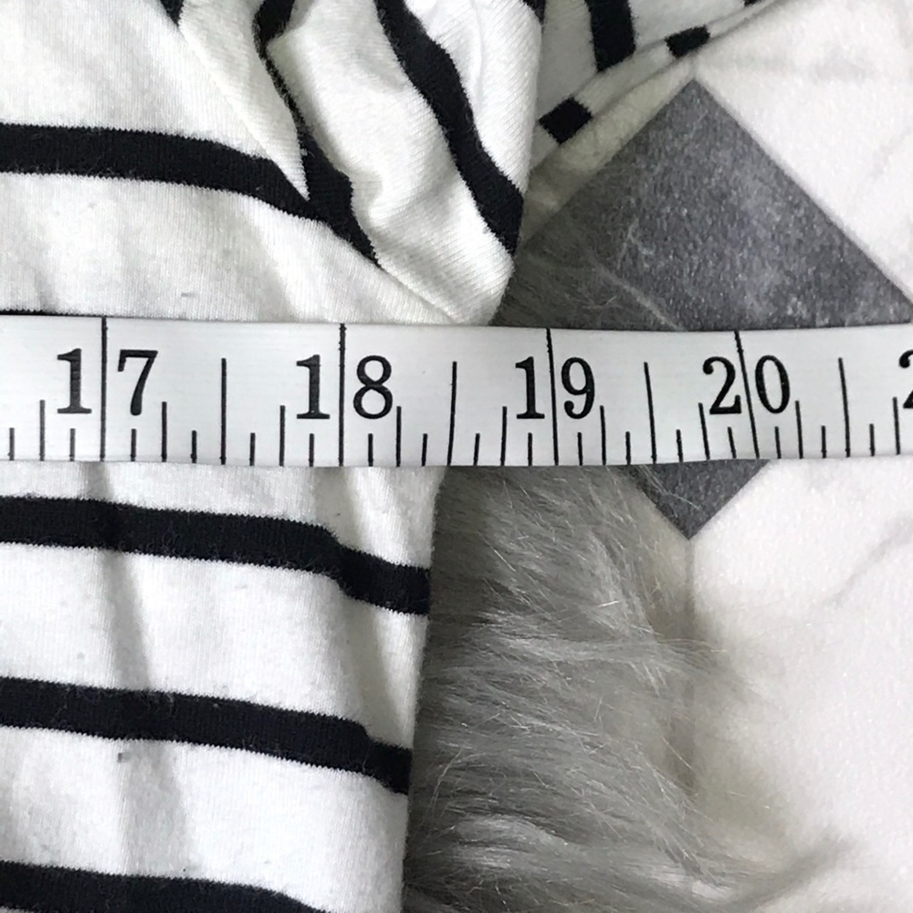 Ours horizontal striped long sleeve tee size S - Picture 3 of 4